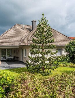 Bungalow mit ausgebautem Dachgeschoss in zentraler Lage von Augustfehn - Apen