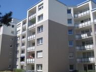 Renovierte 3 - Zimmer Wohnung mit Balkon und Einbauküche in modernisierter Wohnanlage! - Regensburg