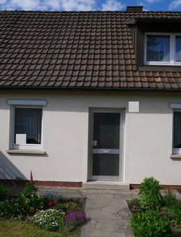 Reihenmittelhaus in ruhiger Ortsrandlage von Schweinfurt mit Garten und Garage - Schweinfurt