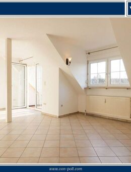 Helle Maisonette-Dachgeschosswohnung in gepflegter Doppelhaushälfte mit separatem Zugang - Forchheim (Bayern)