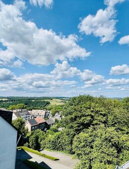 Traumhafte Maisonettewohnung mit Panoramablick, modernem Bad und Einbauküche! - Remscheid