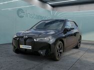 BMW iX, 40 xDrive Sport Panodach H&K Laser 21, Jahr 2022 - München