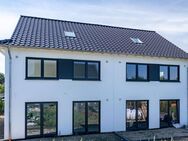 Doppelhaushälfte mit modernster Technik und kleinem Garten - Leiferde