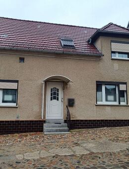 Reihenendhaus in ruhiger Stadtlage mit kleinem Garten und Nebengelass in Dommitzsch - Dommitzsch