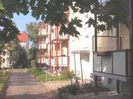 Helle 2-Raumwohnung mit Balkon in Rötha - Rötha