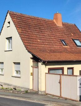 Altes Haus sucht junge Familie - großer Garten, viel Stauraum und 2 Garagen! - Kleinrinderfeld