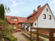 Ein-/Zweifamilienhaus mit schönem Grundstück in ruhiger Lage - Duingen
