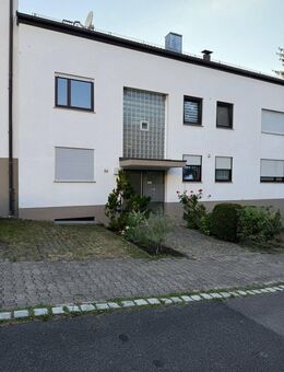 IN RUHIGER LAGE IN STUTTGART-FEUERBACH WOHNEN - KOMPLETT RENOVIERT - Stuttgart