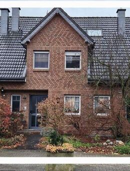 Reihenhaus, gut geschnitten, 8 m breit ( EG, 1 OG, DG und KG ) - Rheinberg