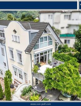 Historisches Stadthaus mit 2 Wohnungen Terrassen, Garage und 3 Stellpl. +++ saniert u. modernisiert - Badenweiler