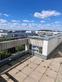 Attraktive Dachterrassen-Wohnung mit Fußbodenheizung - Berlin