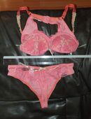 BH und Tanga in pink,String Größe S und BH 75B. in 30163