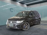 VW Tiguan, R Panodach H&K, Jahr 2023 - München