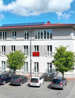 Barrierefreie 2-Raum-Wohnung mit Einbauküche und großem Balkon - Ribnitz-Damgarten