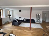 Großzügige und helle 4-Zi.- Obergeschosswohnung mit Balkon - Kumhausen