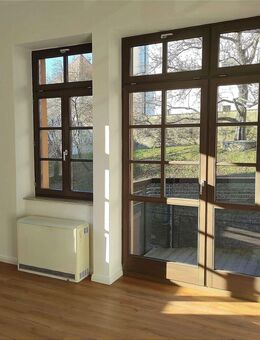 Wunderschöne 4-Zimmer-Wohnung im 1.OG mit riesigem Balkon und Burgblick! Esszimmer, Gäste-WC. Stellplatz wenn gewünscht. - Bautzen