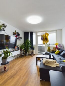 Profitable Kapitalanlage - 4,99 % Rendite - Sanierte Zwei-Zimmer-Wohnung mit Loggia in Hanau - Hanau (Brüder-Grimm-Stadt)