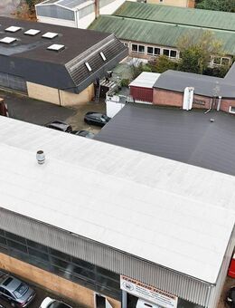Gewerbe-Areal u.a. mit 2 Werkstatthallen, 1 Lagerhalle + 1 Wohngebäude - Norderstedt