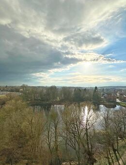 Reinfeld - freie 2-Zimmer-Wohnung im 8.Stock und tollem Blick auf den Neuhöfer Teich in Zentrumslage - Reinfeld (Holstein)