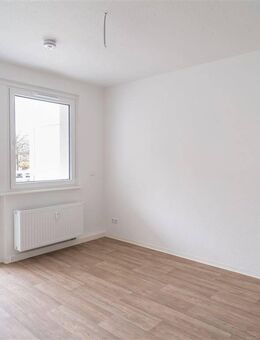 ++ Erstbezug nach Sanierung ++ Moderne 2 Zimmerwohnung mit Dusche und Wanne + Solarmodul - Chemnitz