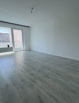 Detmold-Herberhausen: Sanierte 4 Zimmer, 2 Bäder + Balkon - Detmold
