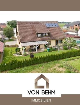 von Behm Immobilien - Gepflegtes Zweifamilienhaus mit außergewöhnlichem Gartenidyll - Wilburgstetten