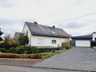 Gemeinde Höhn: Ein- bis Zweifamilienhaus mit großer Garage und schönem Areal - Höhn