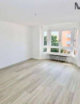 Frisch renovierte 3,5-Zimmer-Wohnung mit zwei Südbalkonen & Tiefgaragenstellplatz in zentraler Lage - Waldkirch