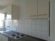 Schicke 3-Raumwohnung mit Einbauküche, Balkon und PKW-Stellplatz unweit vom Geiseltalsee zu verkaufen!!! - Mücheln (Geiseltal)