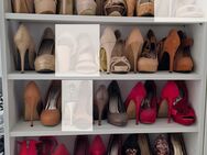 High Heels Pumps Hohe Schuhe getragen - Nürnberg