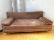 Schöne Schlafcouch aus Leder - Reutlingen Zentrum