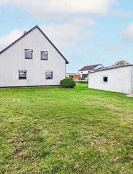 Großzügiges Grundstück in ruhiger Lage - Haus mit Ausbau- oder Neubaupotenzial - Ihrlerstein