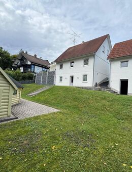 Einfamilienhaus mit Einliegerwohnung in Eurasburg - Eurasburg (Regierungsbezirk Schwaben)