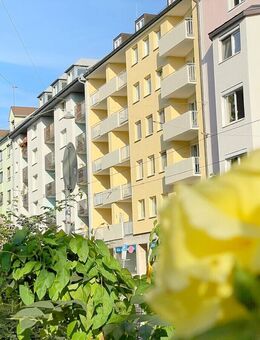 1A Lage ! Zwischen Wiener Platz und Gasteig ! Neue 2 Zi.-Whg. mit Balkon und Blick in einen Park - München