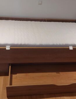 Bett Eiche teilmassiv mit Schublade 100x200 - Jülich Zentrum