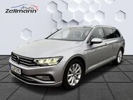 VW Passat Variant, 2.0 l TDI digitales Massagesitze Allwetter, Jahr 2022 - Berlin