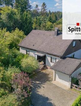 Einfamiliehaus mit großem Garten-Ruhe Oase in bester Lage! - Schramberg