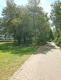 Laatzen: Vermietete 3-Zimmerwohnung mit Loggia auf Erbpachtgrundstück - Laatzen