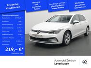 VW Golf, 1.5 VIII eTSI Life, Jahr 2023 - Leverkusen