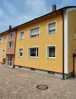Mehrparteien-Wohnhaus mit 6 Wohnungen auf 370 m² Wohnfläche und 1577 m² Grundstück in Altenstad/WN zu verkaufen! - Altenstadt (Waldnaab)