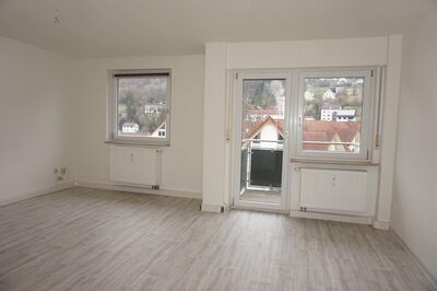 3 Zimmerwohnung mit Balkon im 3. OG in Schramberg-Tal