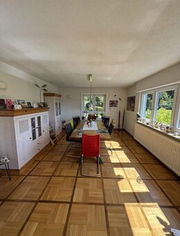 Familienglück am Waldrand - mit Einliegerwohnung und Gartenparadies - Neuenbürg