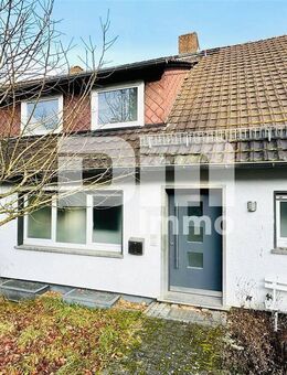 Teilsaniertes Ein- bis Zweifamilienhaus mit zusätzlichen Wohnraum auf großem Grundstück - Kaufungen