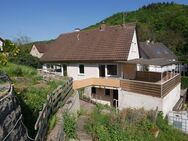 Nettes Häuschen mit ELW in Döttingen, leicht renovierungsbedürftig nach behobenem Wasserschaden. - Braunsbach