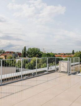 Urbaner Luxus pur: Dachterrasse mit Panoramablick auf den Fernsehturm inklusive! - Berlin