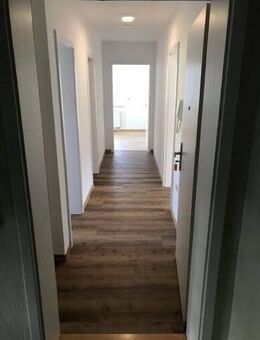Top saniert! Gepflegte 2-Zi.-Wohnung zu vermieten. Neue Fenster. - Mitterteich