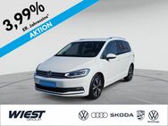 VW Touran, 2.0 TDI Highline, Jahr 2021 - Darmstadt