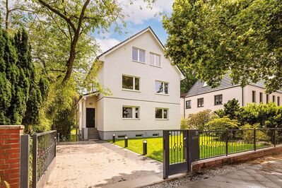 Familienfreundliches Einfamilienhaus in Berlin Zehlendorf - Hochwertig saniertes Traumdomizil