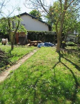 Schönes Mehrfamilienhaus mit 3 Wohnungen, Nebengebäude, Terrasse, Garage & Garten - Elz