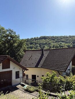 ***Reserviert***GERÄUMIGES EINFAMILIENWOHNHAUS MIT GROSSEM HANGGRUNDSTÜCK - Braunsbach